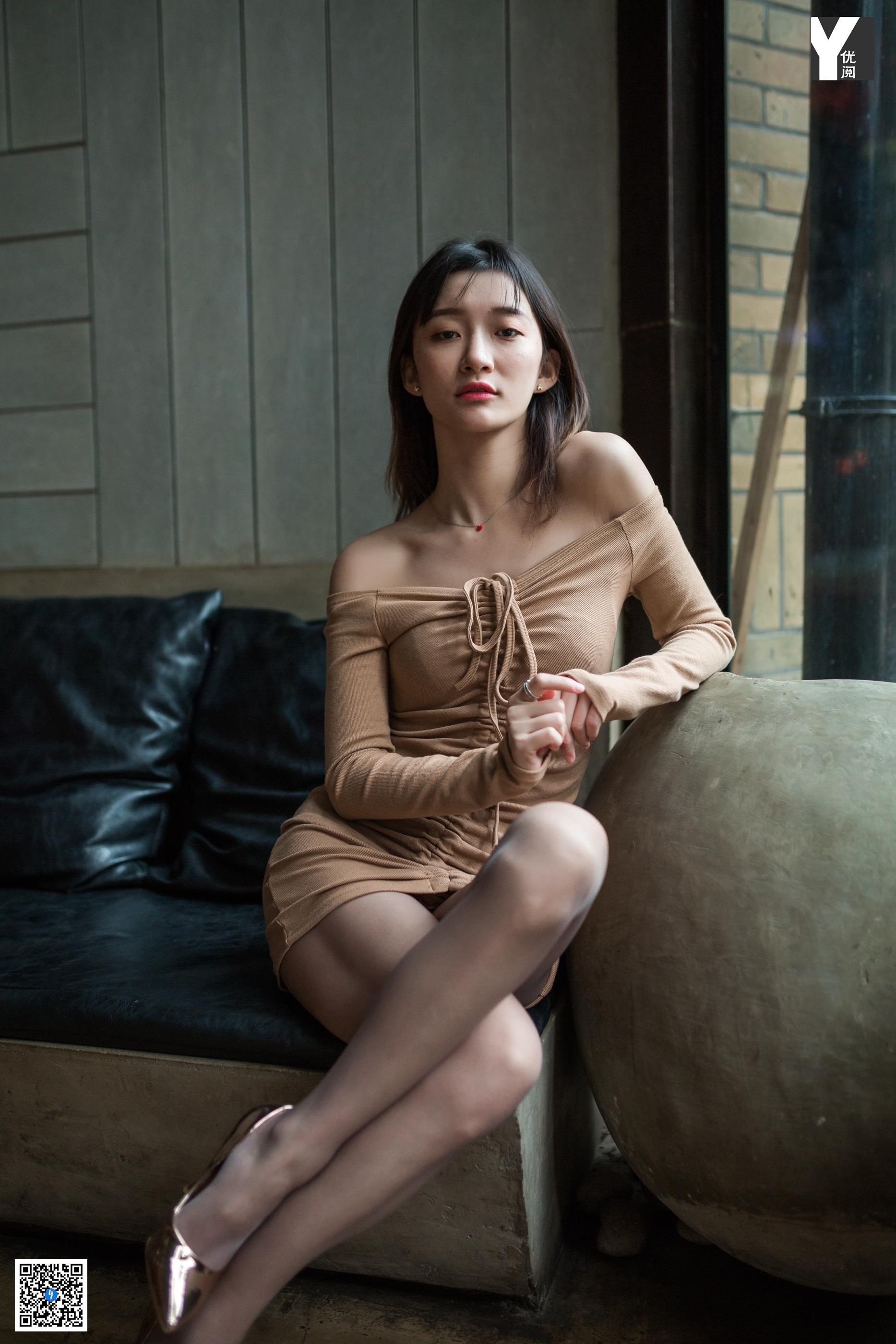 IESS异思趣向 - 模特：秋秋《职业性感选手》